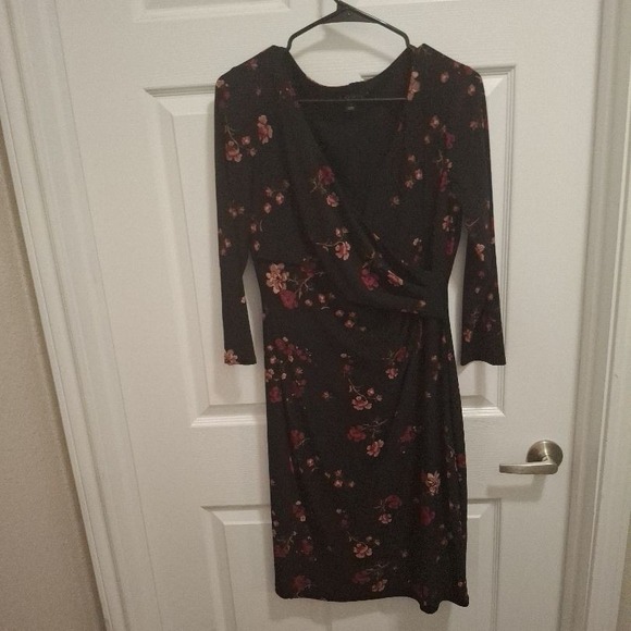 Lauren Ralph Lauren Dresses & Skirts - LAUREN RALPH LAUREN‎ Size 8 Black Floral Long Sleeve V-Neck Wrap Ruched Dress